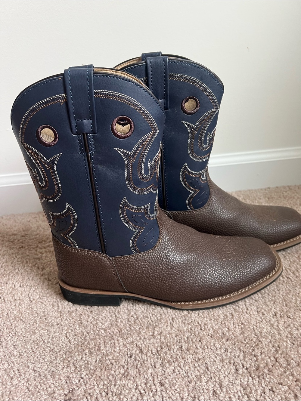Magellan Outdoors Boys' Ace II Western Boots Youth 6d Brown /navy